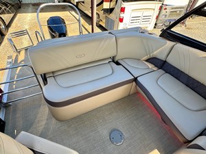 019 Harris Solstice 240 SL TNVL321 45 