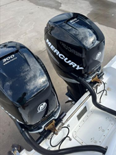2008 Boston Whaler 320 Outrage 5 7