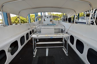 NO NAME 2 50 WILLARD 1979 AFT COCKPIT AND HELM