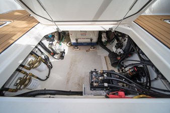 2019 Pursuit DC 325 Dual Console 48 