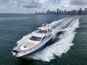 Azimut 64 Flybridge 24 64 Azimut-25