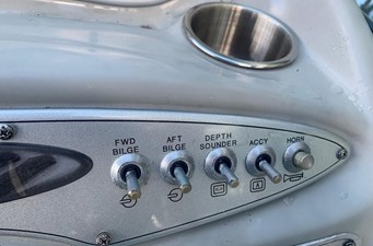 2004 Maxum Cruiser 19 