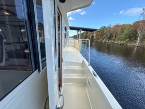 LITTLE LADY 52 Port Deck Aft