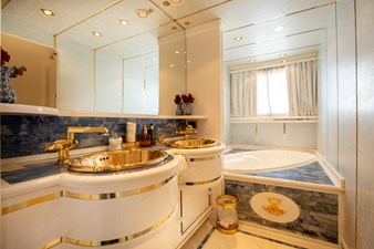 ALDONZA 33 VIP Stateroom Head