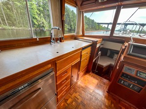 TALLULAH 22 Companionway Forward
