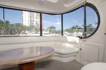 - 9 39-2004-Sea-Ray-Motor-Yacht-10