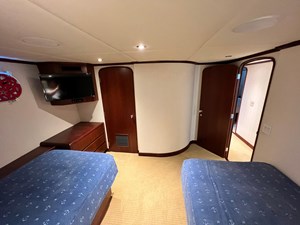 2001 Broward Raised Pilothouse MY 20 