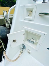 The Motley Crew 25 26_2003 57ft Navigator THE MOTLEY CREW