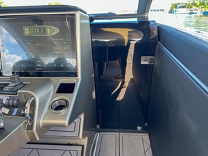 2024 Mystic Powerboats M5200 33 