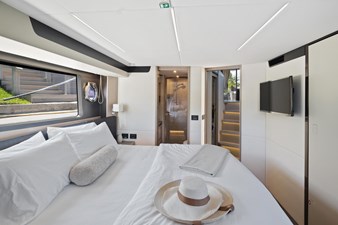 - 28 29_2022 48 Absolute 48 Coupe ZO