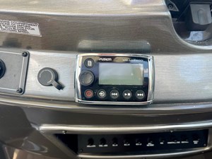 - 25 26_2016 33 Monterey 335 Sport Yacht