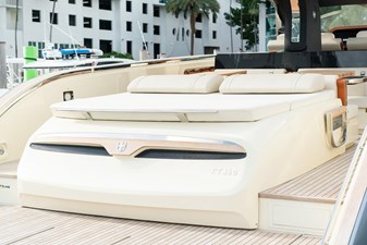 Montenegrina 15 601a1043-429a-4d74-9c93-0c44c300ed59