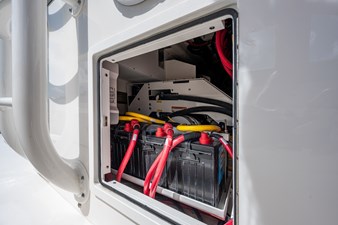 Dog House II  30 41_regulator_dog_house_ii_bow_4