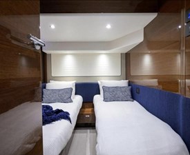 - 17 18_2019 62ft Princess F62