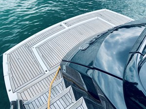 ESSENCE 71 72_2010 60ft Sunseeker Predator ESSENCE