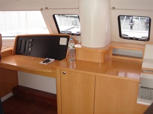 48' 2008 Fountaine Pajot Salina 48 12 Forward Looking Steering Station