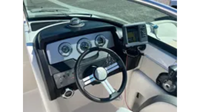 2013 Sea Ray 240 Sundeck 7 