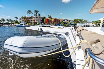 SUNDANCE 70 DSC05733