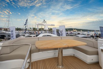 PRINCESS F45 (F45094) 7 Flybridge sofa