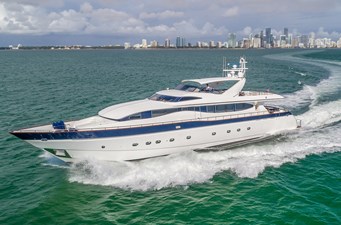VSC10503J102 0 1_2002 108ft Viking Sport Cruisers Motor Yacht