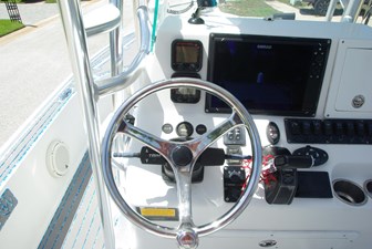 2010 Cape Horn Center Console 12 