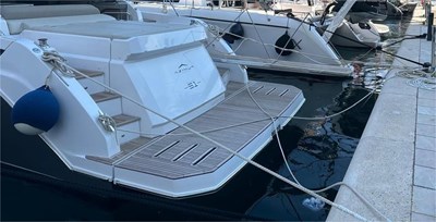 Azimut Atlantis 4 