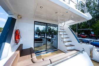 44 Powercat 16 44_overblue_powercat_cockpit_2