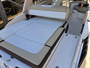 - 22 23_2014 27ft Regal 2700 Bowrider