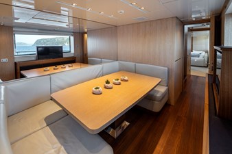 CYBELE 32 