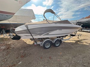 1998 SEA RAY 230 SIGNATURE SELECT 2 
