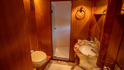 UNBRIDLED 59 DSC00554