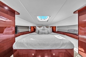 Sea Ray 500 Sundancer 21 Sea Ray Sundancer 500 _ Interior-14