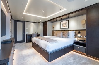 EMERALD 51 