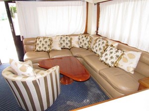 1990 Viking 52 Convertible Sportfish 8 9