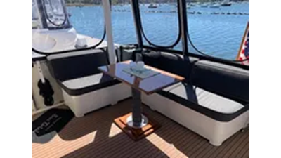 1991 Hatteras 40 Motor Yacht 17 