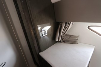 - 44 45_2019 47ft Intrepid 475 Sport Yacht