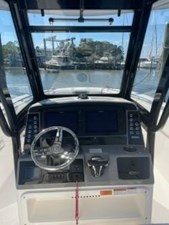 2023 Robalo R270 5 
