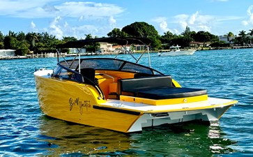 - 9 10_2023 35ft VanDutch Sport V35