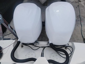 2009 Everglades 290 Center Console 37 38