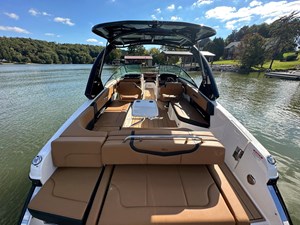 30' Chaparral 307 SSX 8 