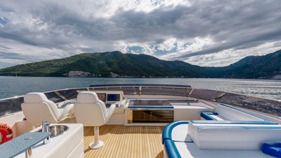 LADY MURA 16 11Yacht_ladymura_Superyacht_IYC_flybridge3