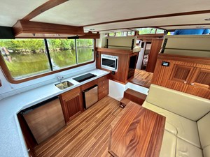 BLUE WANDER  13 Saloon and Galley