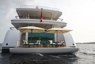 LADY CHRISTINE 16 