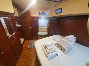 Lady Margaret 22 LadyM Aft stateroom facing starboard
