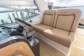 DIGGERS 35 Helm Facing Aft