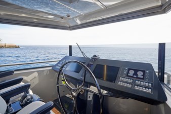 GODDESS OF THE MOON 18 yacht-goddess-of-the-moon-interior-09