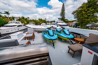 LONE STAR 80 Boat Deck