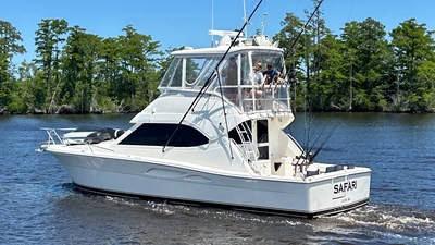 SAFARI 0 SAFARI, 2004 Riviera 40 Sportfish
