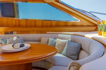VYNO 19 Sitting Area