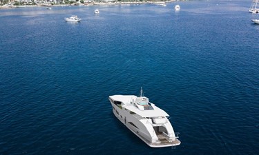  42 M STEEL  MOTOR YACHT 15 